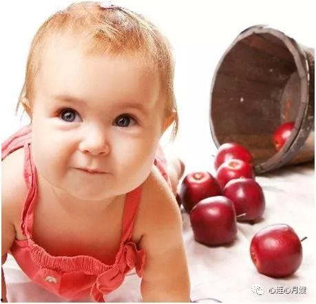 宝宝吃瓜卡到了,宝宝吃瓜卡喉紧急应对指南