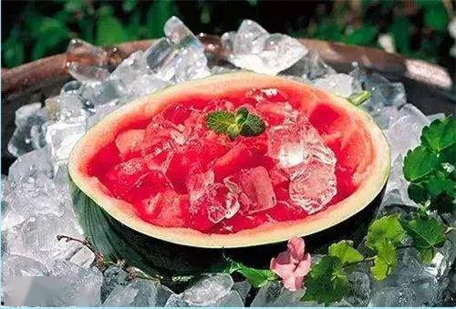 吃瓜电视,吃瓜群众眼中的明星生活