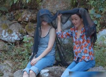 吃瓜河边情侣,吃瓜群众见证爱情瞬间