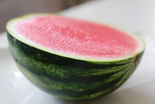 梦见吃半个肉瓜,探寻梦境中的肉瓜寓意