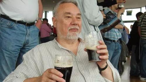 吃瓜被捅死,一场意外引发的悲剧