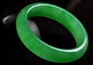 富婆翡翠吃瓜视频大全,揭秘豪门背后的娱乐风云