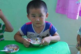 幼儿园盲人吃瓜,感受生活色彩